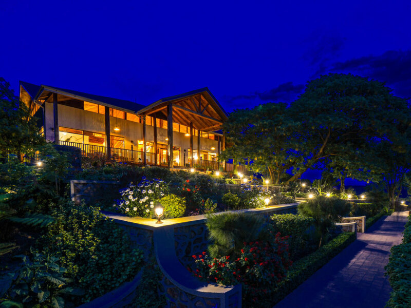Best Mid range lodges in Bwindi Impenetrable National Park