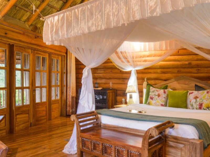 Trackers Safari Lodge