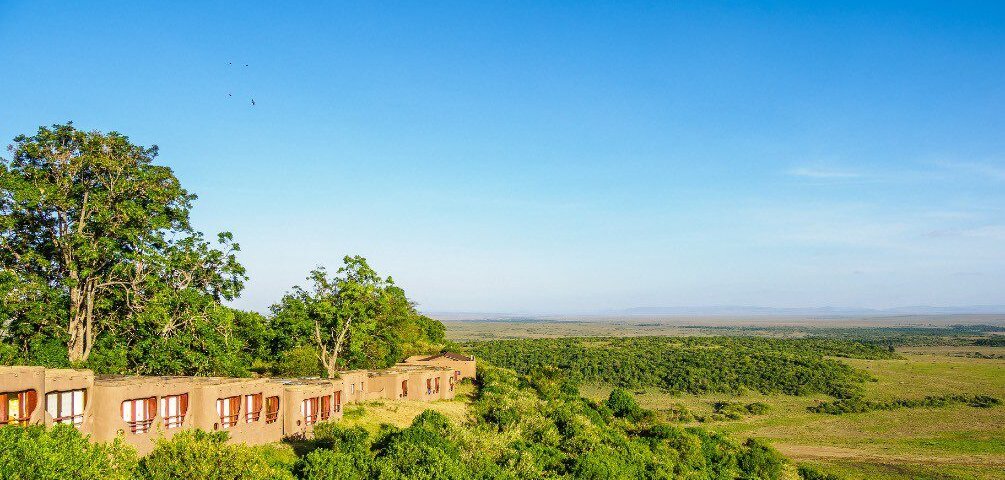 What Are the Best Safari Lodges Near National Parks in Kenya?