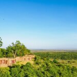 What Are the Best Safari Lodges Near National Parks in Kenya?