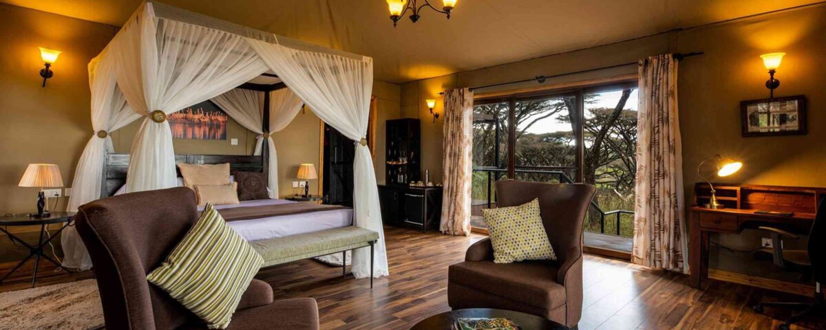 What are the best safari camps for peaceful safari experiences?