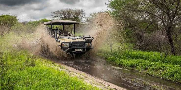 Can you travel to Kenya during rainy season