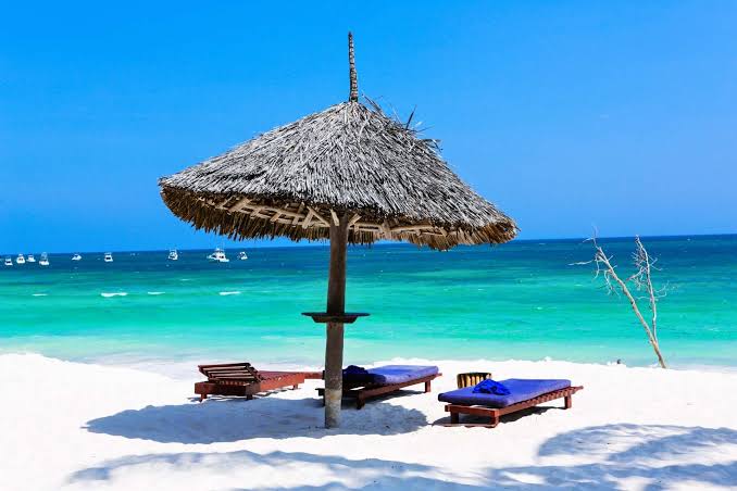 What are the best Kenya safari and beach combinations?