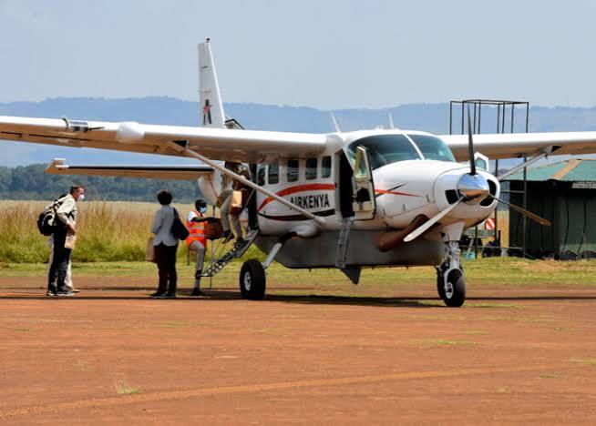 What are the best luxury fly-in safaris in Kenya?