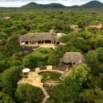 What are the most luxurious safari lodges in Kenya?