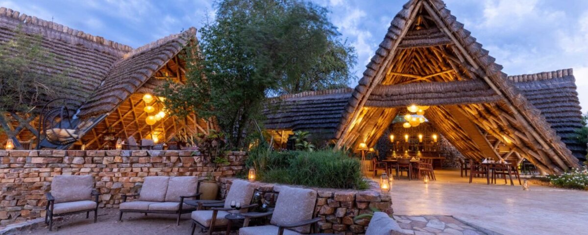 Which Uganda safari lodges are luxury