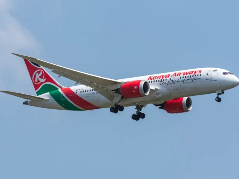 Which airlines fly to Kenya for safari holidays?